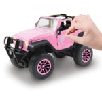 RC Pink Driverz Jeep Wrangler-1
