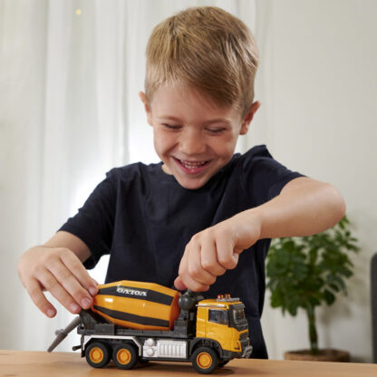 MAJORETTE – VOLVO FMX MIXER