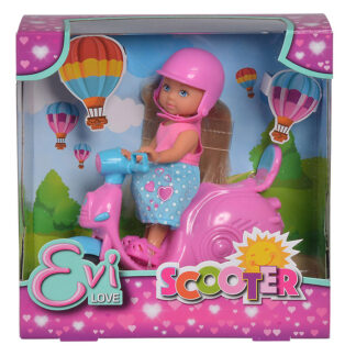 Simba Evi Love Doll sur un scooter