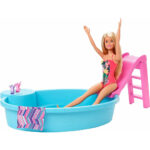 Poupée Barbie et sa piscine3