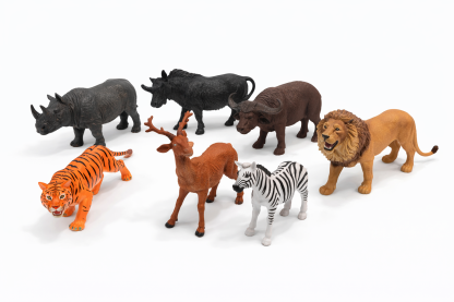 ensemble de figurines d'animaux sauvages
